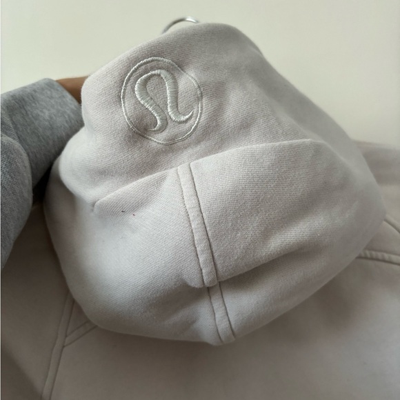 Lululemon Scuba Full-Zip Cropped Hoodie - Picture 2 of 8